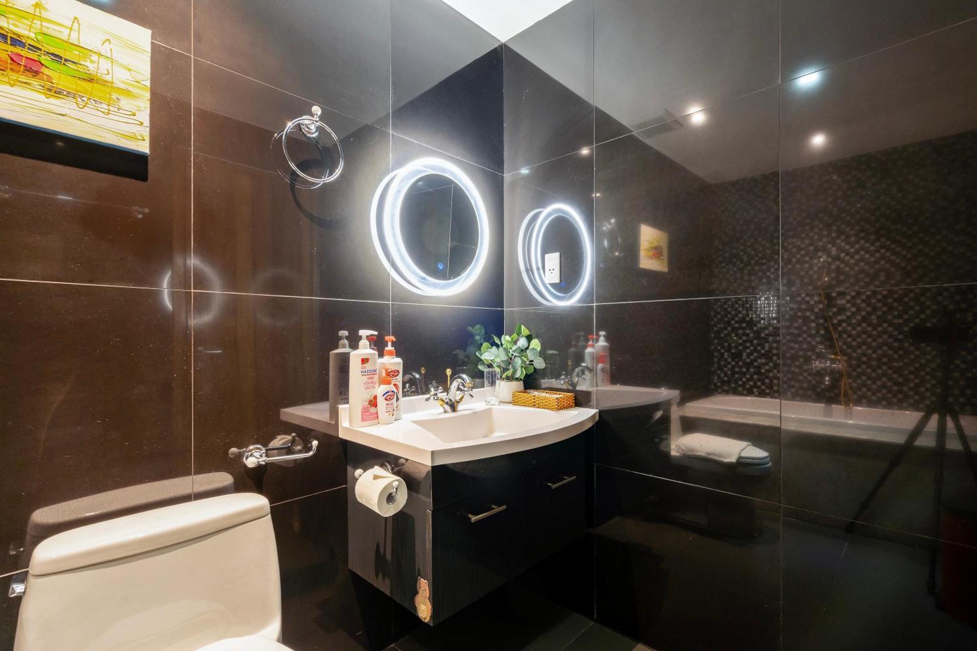 Salute De Leman - Luxury Distrist 3 TP. Hồ Chí Minh