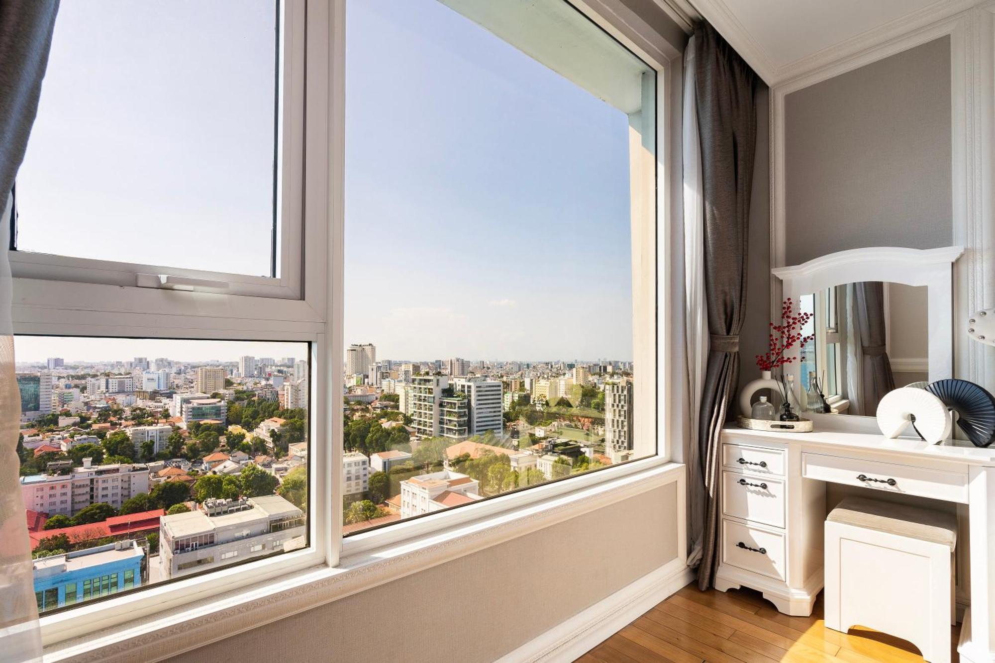 Salute De Leman - Luxury Distrist 3 TP. Hồ Chí Minh
